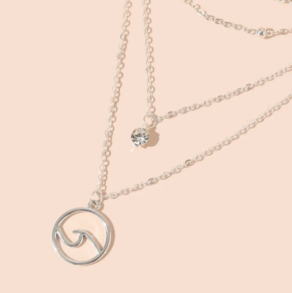 *Liliana* Layered Wave Necklace - Picture 3 of 4